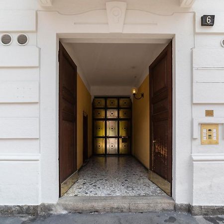 Porta Genova Balcony Apartment Milan Luaran gambar