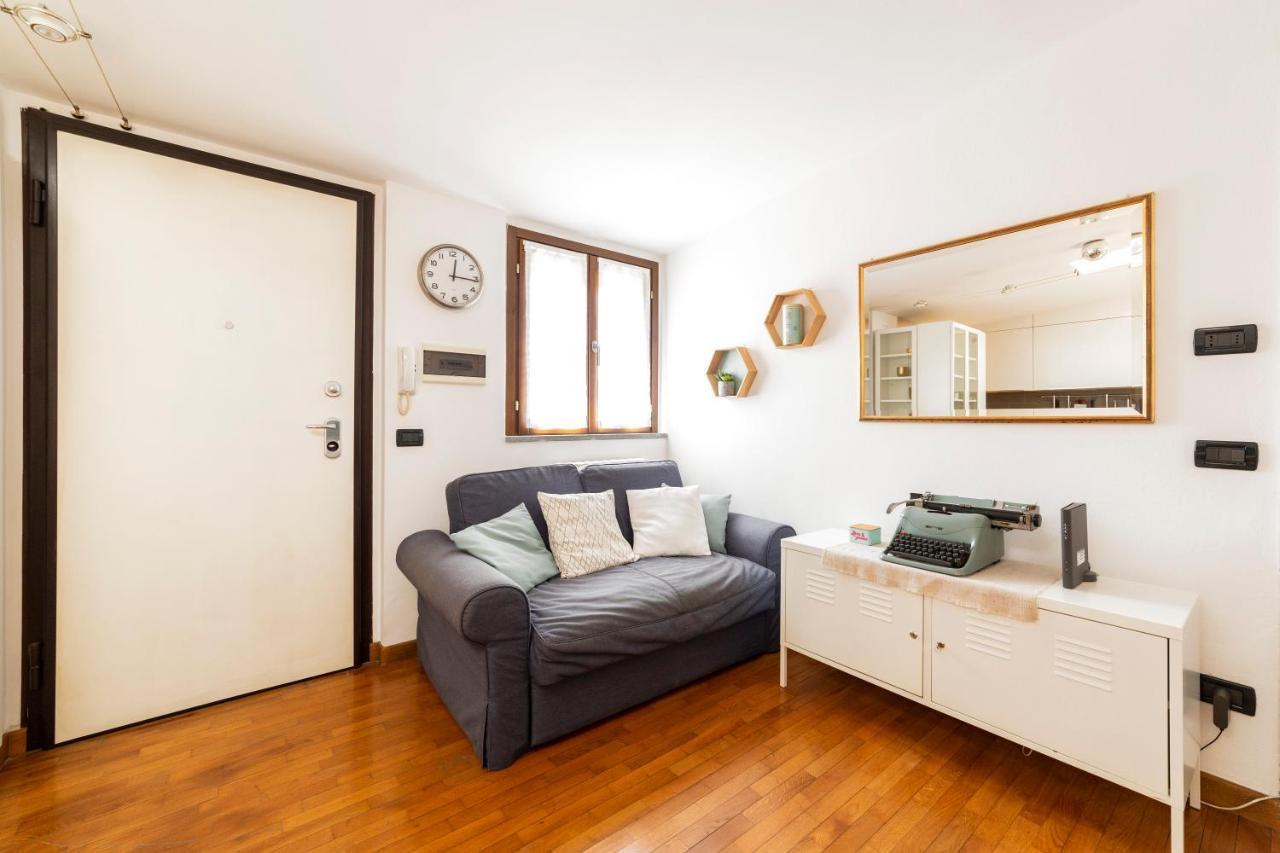 Porta Genova Balcony Apartment Milan Luaran gambar